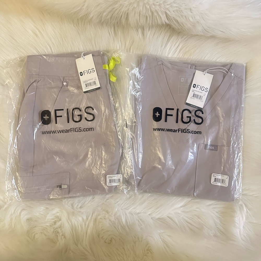 Figs NEW SET TAUPE Small Petite Joggers & Small Catarina.